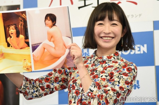 小野真弓さんのセクシー画像