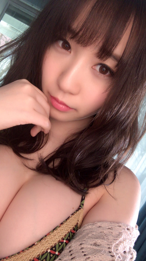 池田エライザさん他巨乳タレントや女性の画像-454