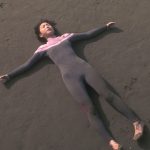 【画像】ドラマ「ひなたの佐和ちゃん、波に乗る!」の池間夏海さん、ウエットスーツ姿がエッチ！?