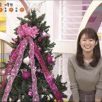【画像】札幌テレビ女子アナ・大家彩香さんのニットの中で寄っちゃう存在感満点おっぱい😍😍😍😍😍